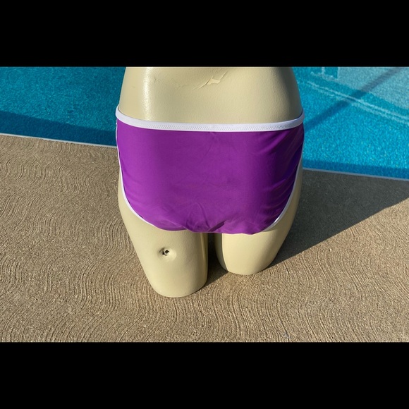Large Reversible Bikini Bottom - Picture 3 of 9
